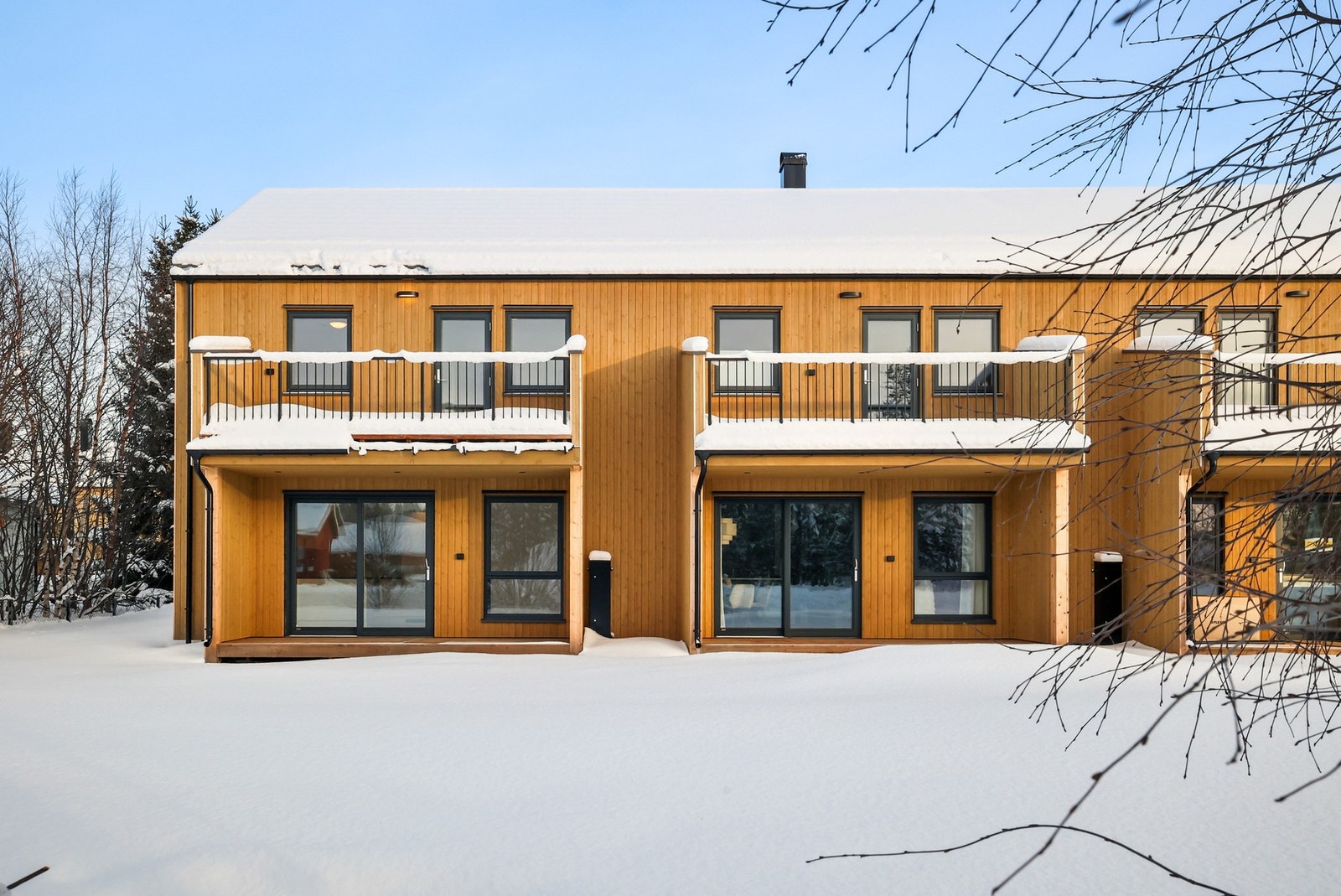 Boligen er i et lite sameie fint plassert i Øvre Alta Galleribilde