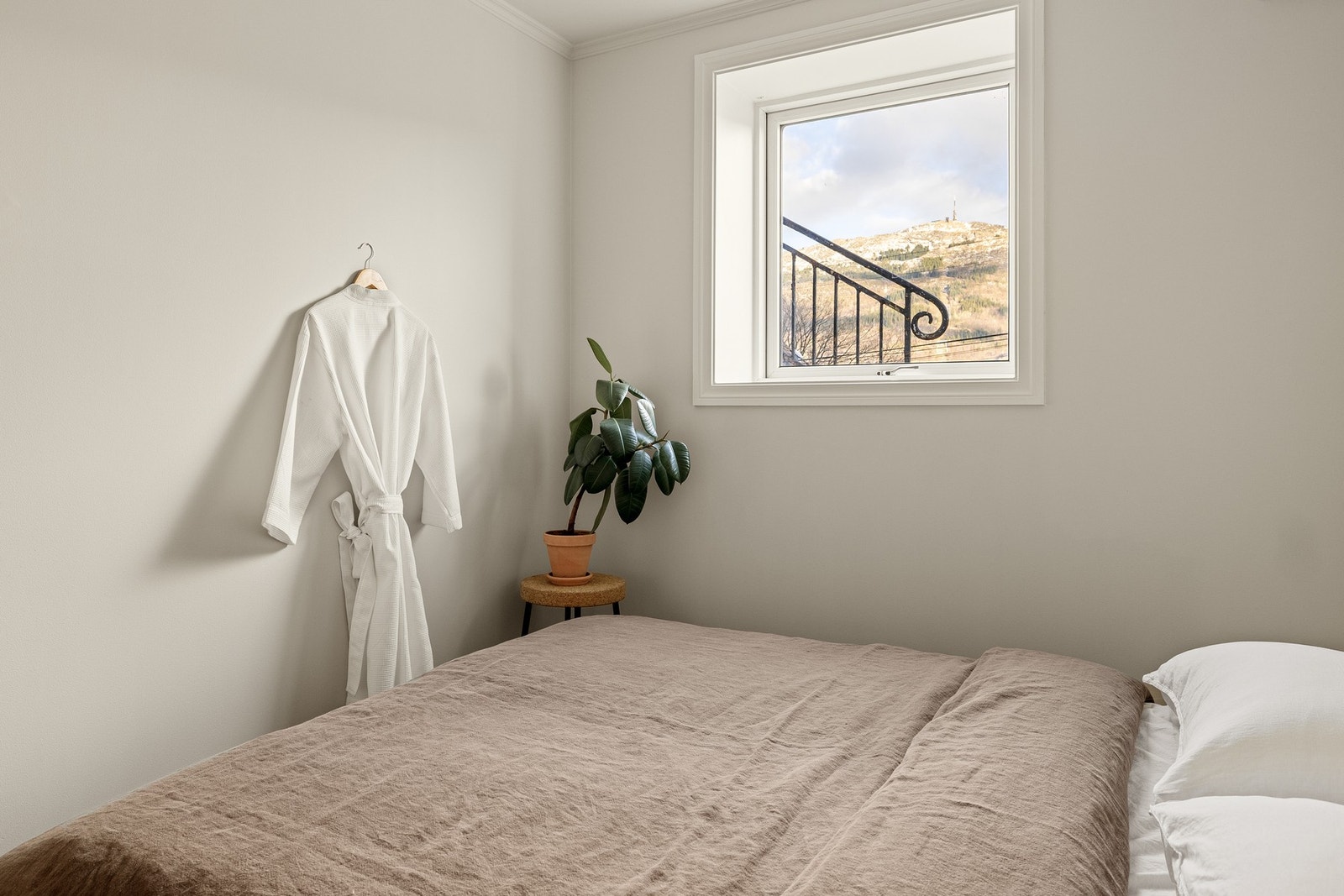 Fra soverommet er det også utsikt opp til Ulriken. Galleribilde