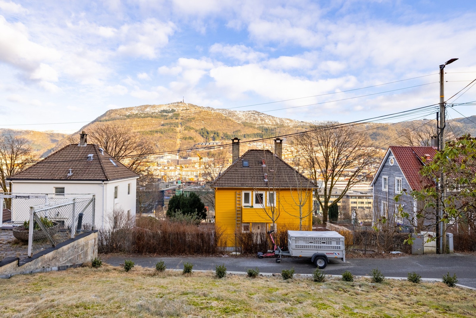 Fra boligen har man nydelig utsikt over til Ulriken. Galleribilde