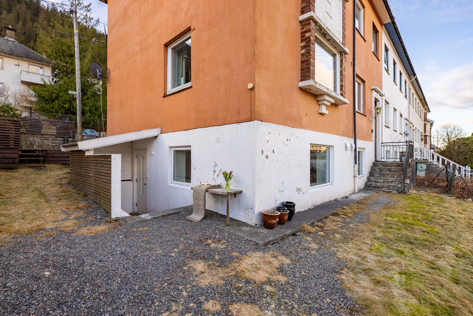 Leiligheten har en ekstern bod på loftet på 4,4 kvm. Galleribilde