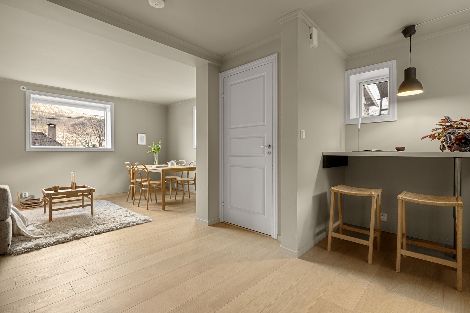 Det er gulvvarme i alle gulv (utenom bod). Galleribilde