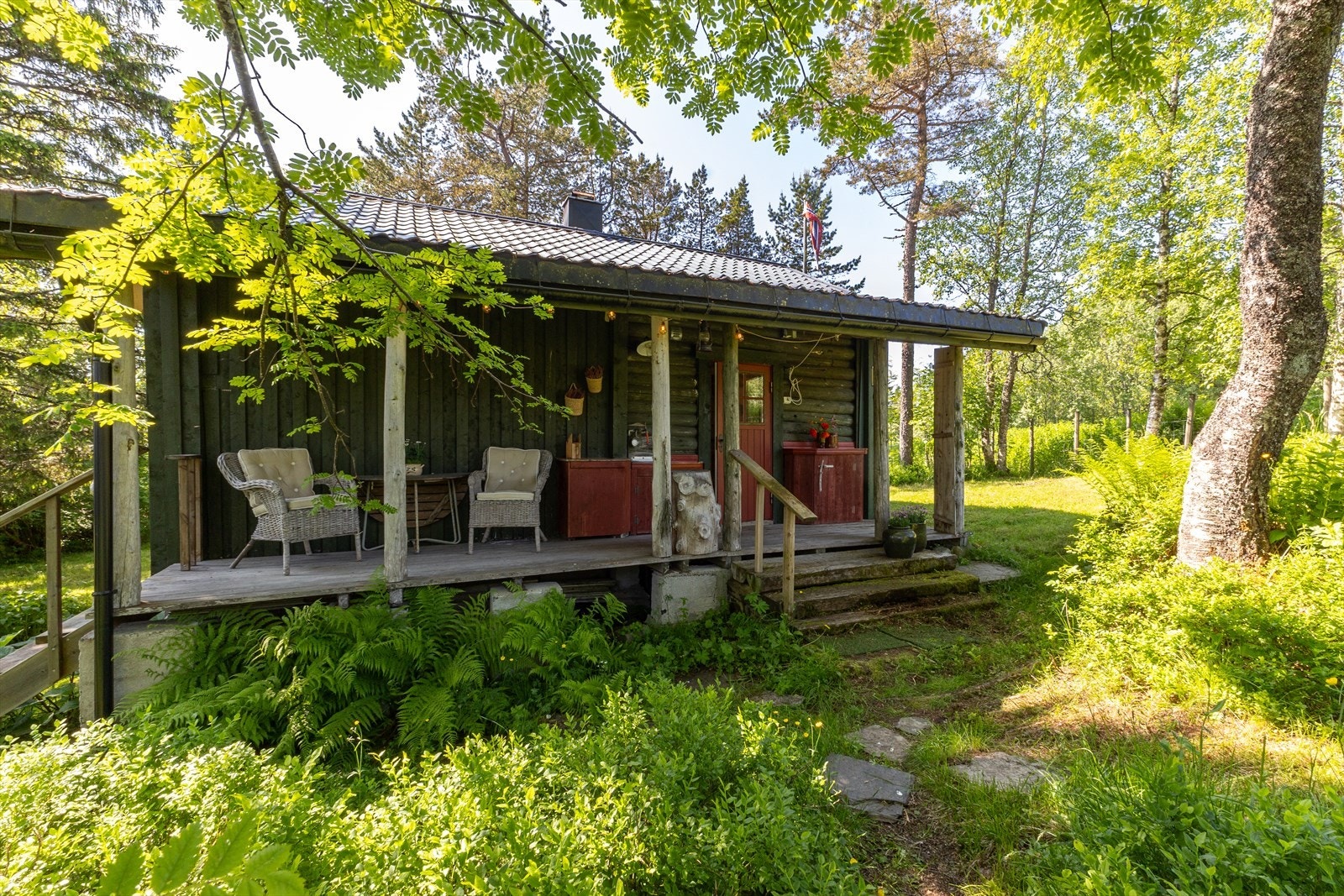 Meget koselige omgivelser av det som godt kan kalles for å være ett lite hyttetun. Galleribilde