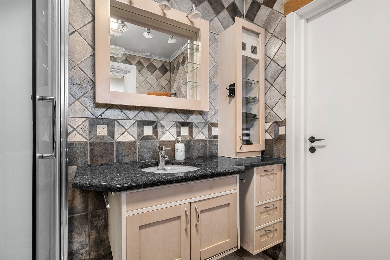 Bad på 4,5m². Galleribilde