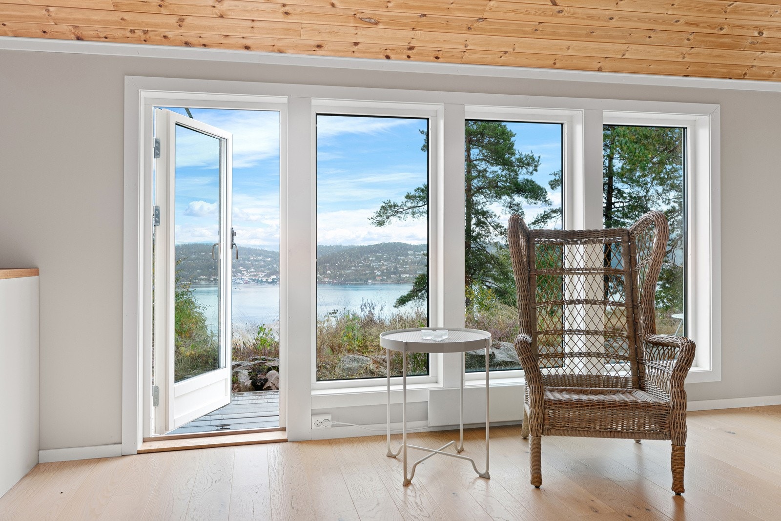 Stuen har flott utsikt Galleribilde