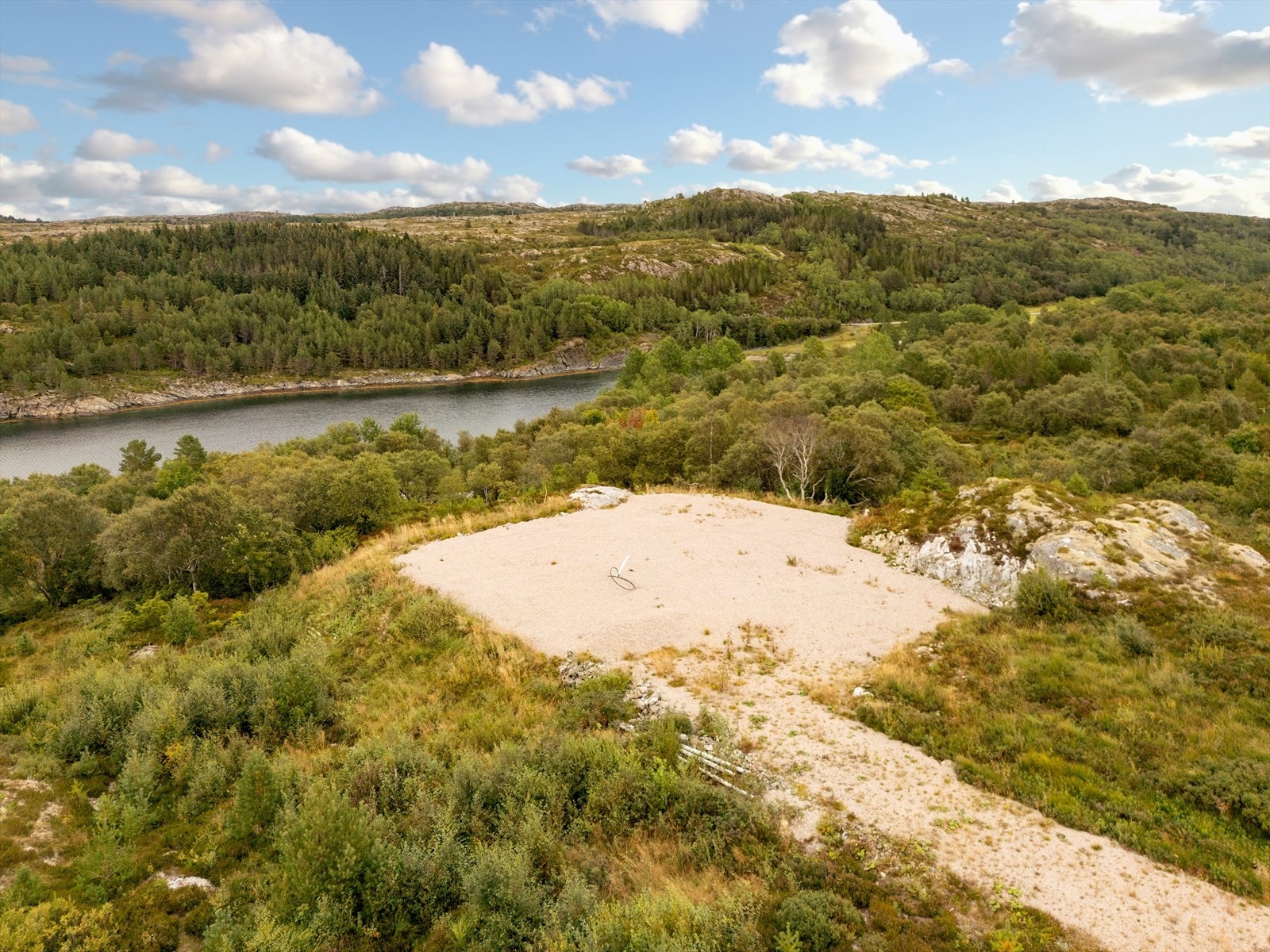 Perfekt valg for deg som ønsker en hytte med nærhet til skog og natur. Galleribilde
