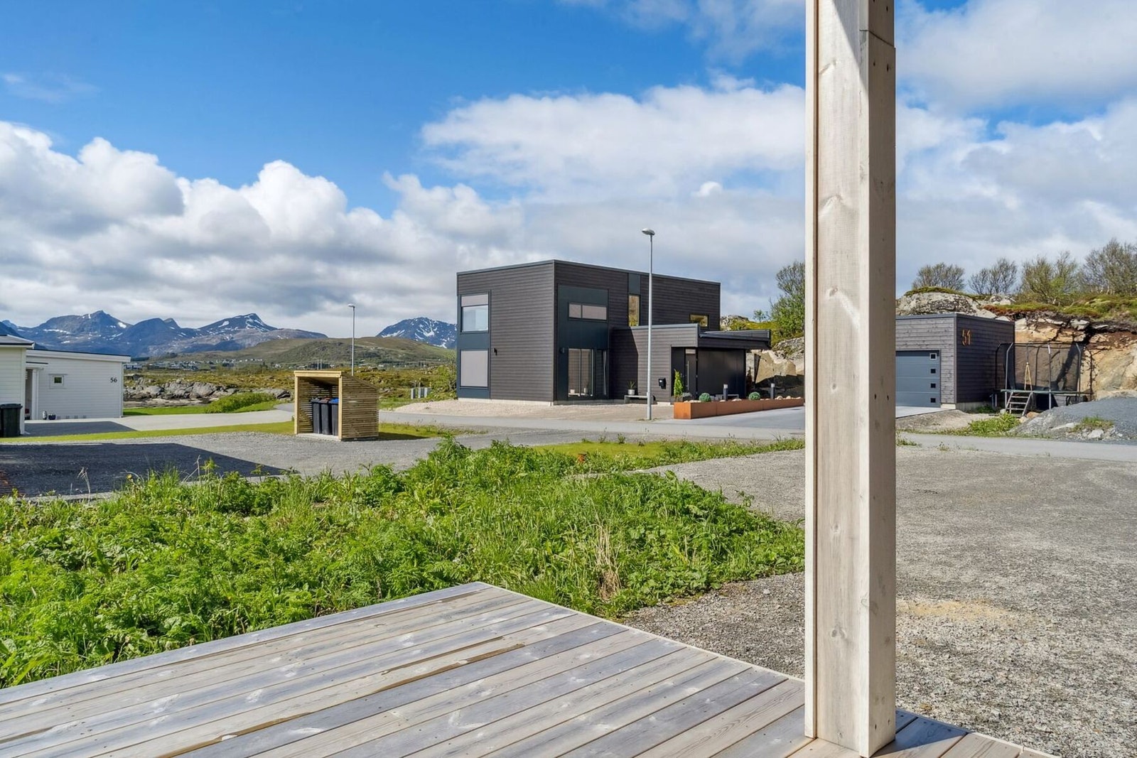 Det er gode solforhold på tomten. Galleribilde