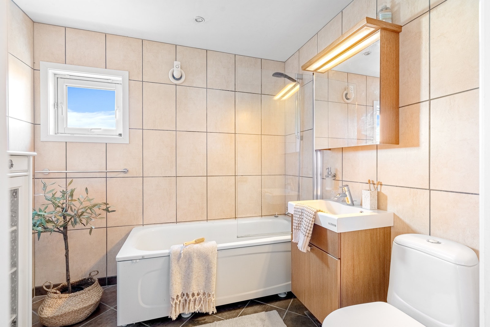 Bad i 1. etasje Galleribilde