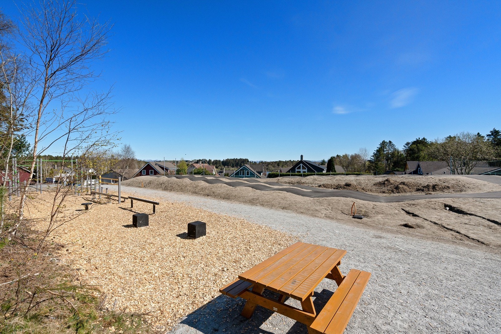 Gøyalt utendørs leke- og treningsområde i nærheten Galleribilde