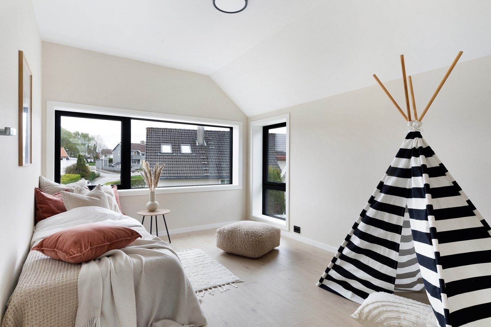 Boligen har totalt fire soverom. Galleribilde