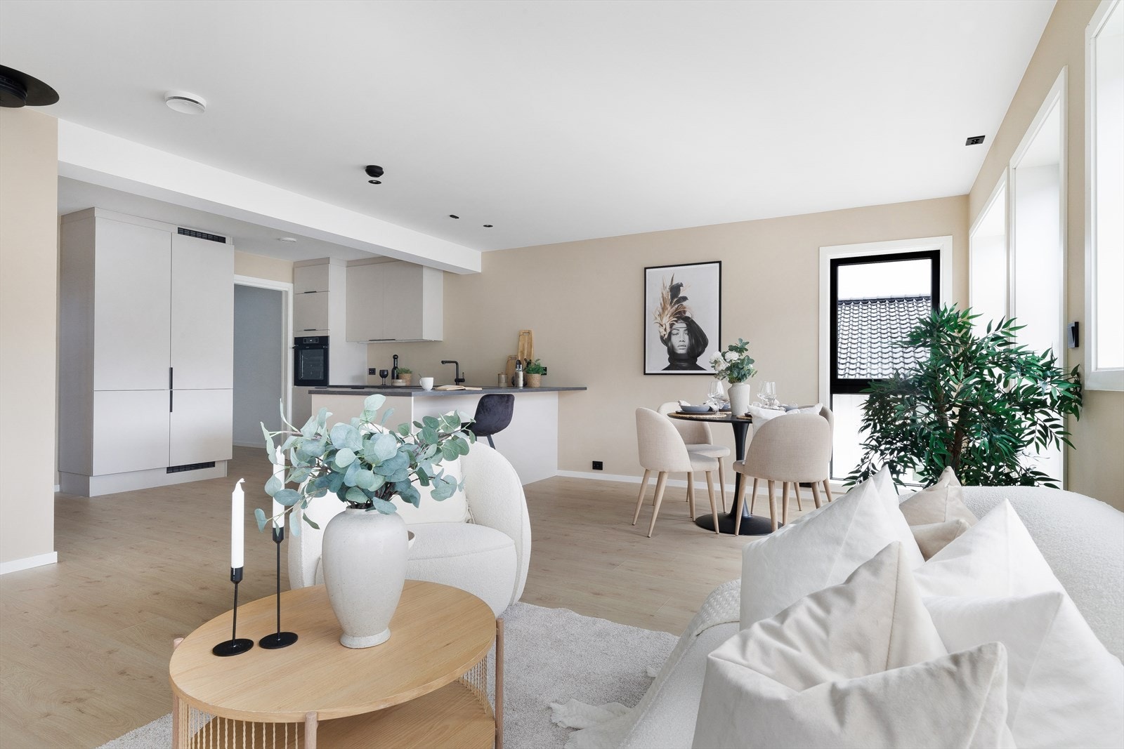 Veggene er malt i en behagelig farge som skaper en god atmosfære. Galleribilde