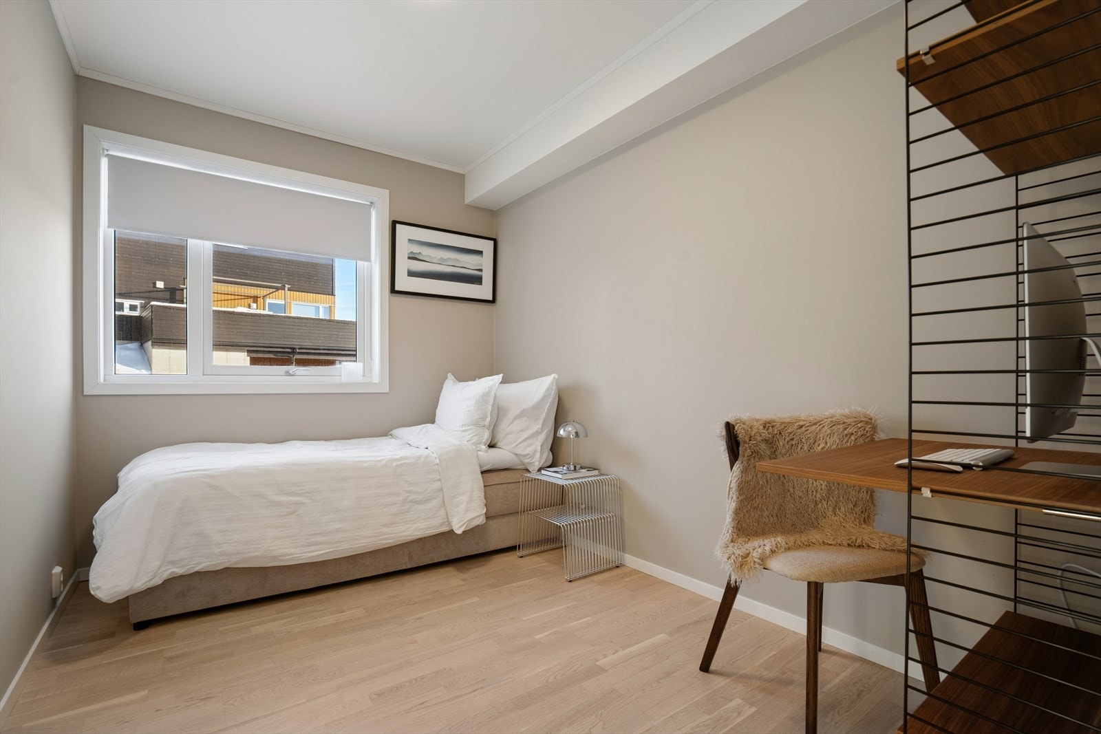 Soverom II - Det andre soverommet passer utmerket som barnerom, gjesterom eller hjemmekontor Galleribilde