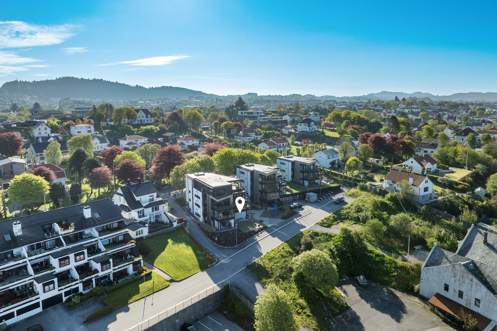 Haugesund Sentrum med et stort butikk - og servicetilbud ligger kun en kort spasertur unna. Galleribilde