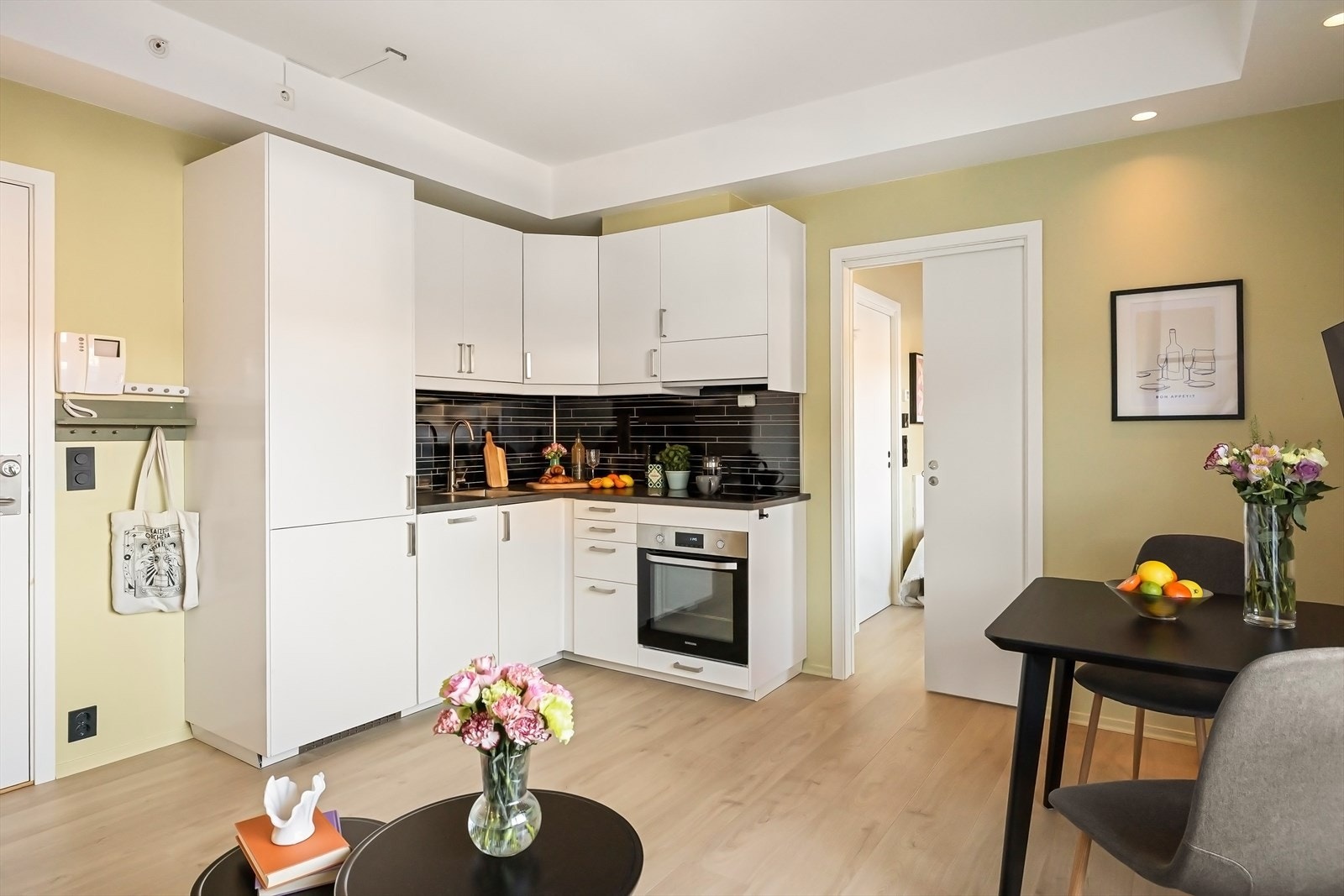 Lyst og fint kjøkken Galleribilde