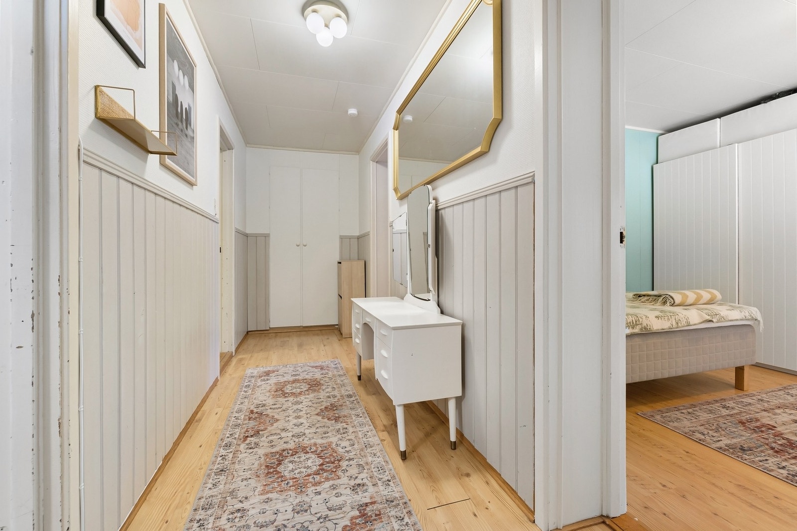 Lyse materialvalg. Galleribilde