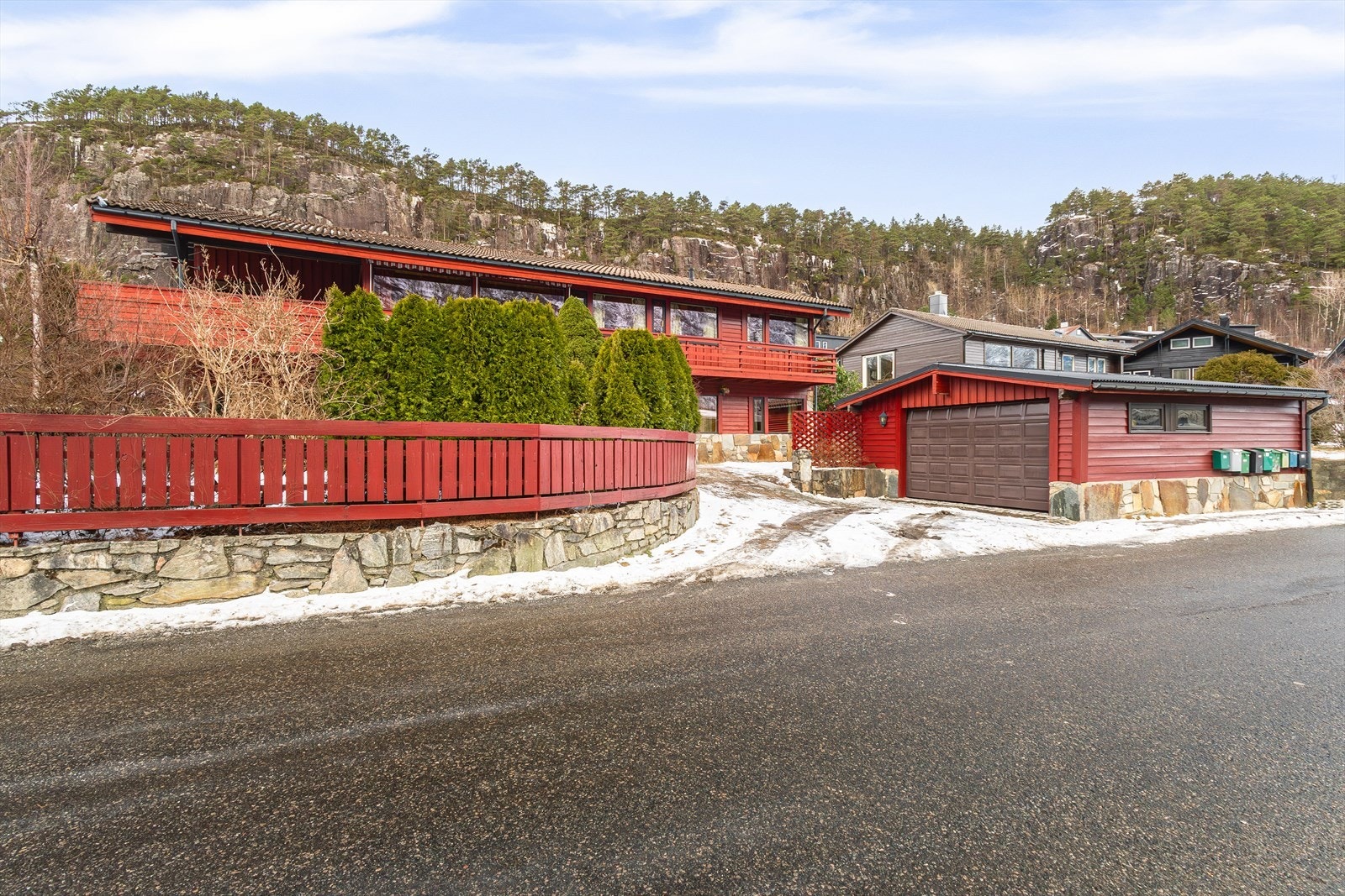 Frittstående garasje på 32 m² Galleribilde