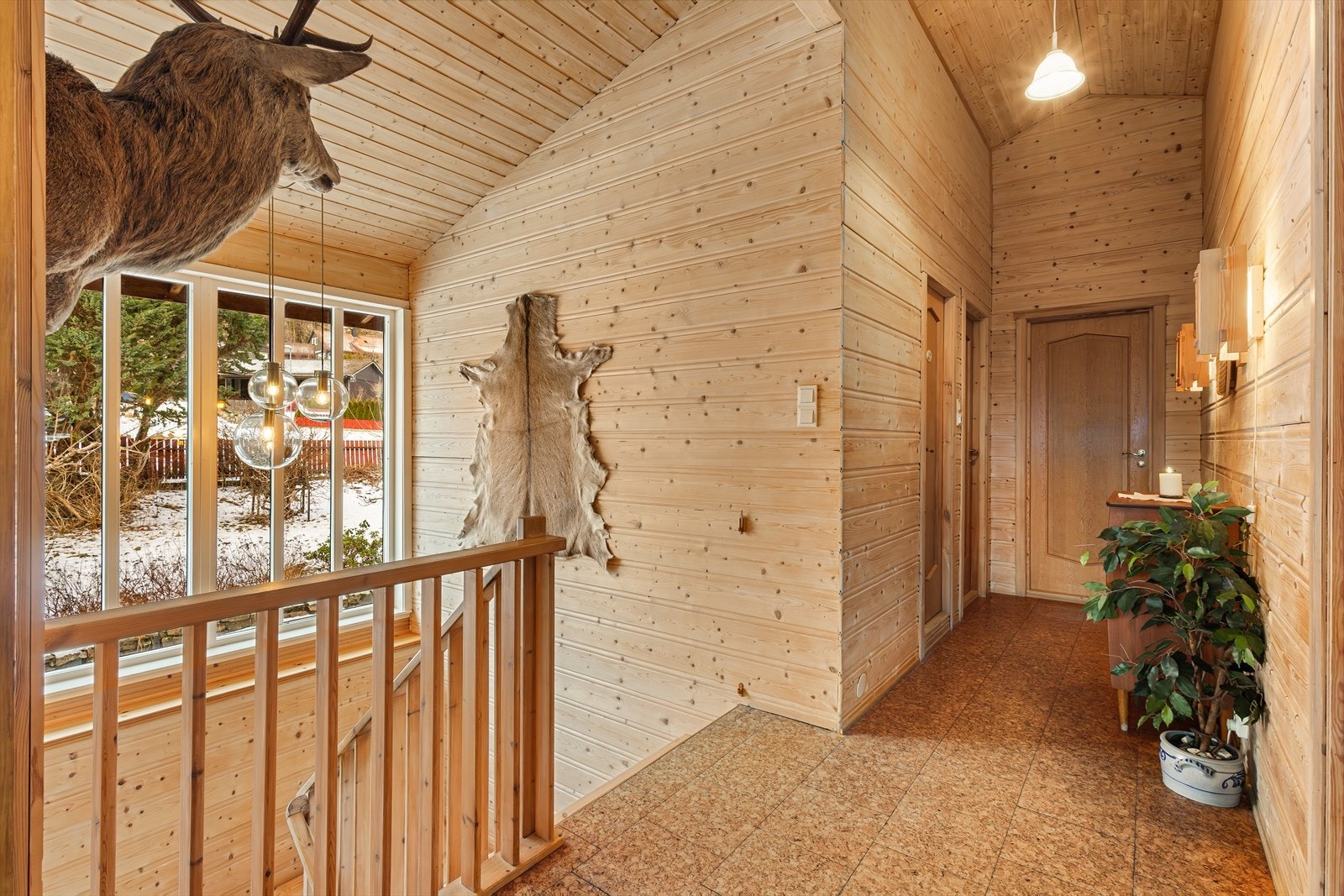 Vi beveger oss ned en etasje Galleribilde