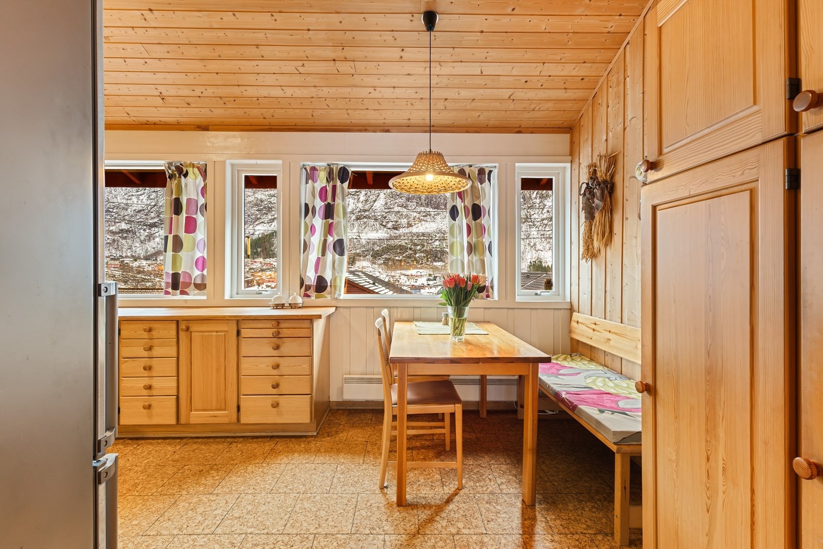 Videre beveger vi oss inn til kjøkkenet Galleribilde