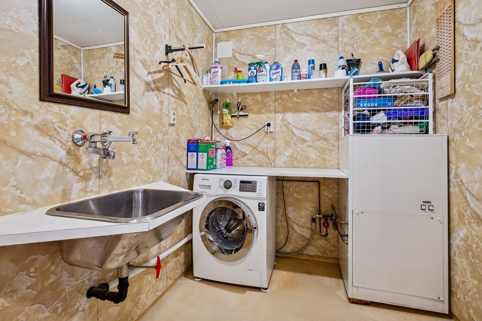 Vaskerom Galleribilde