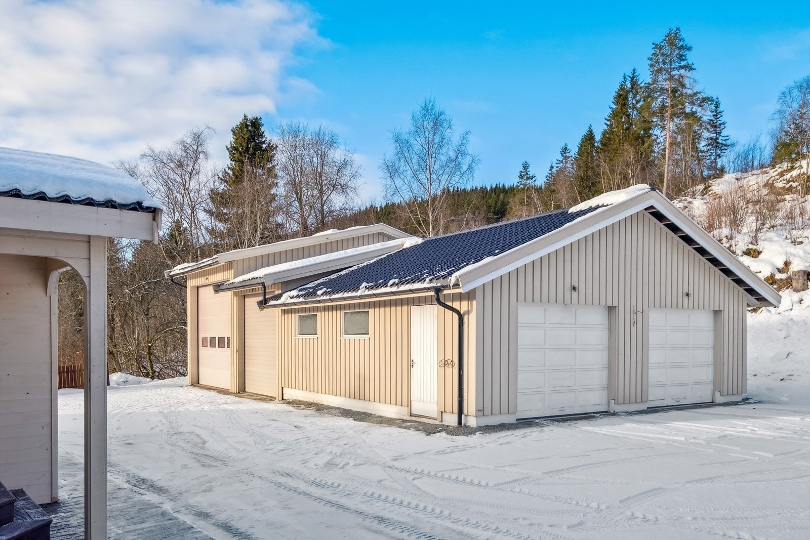 Garasjen ble påbygd og oppgradert i 2018 Galleribilde