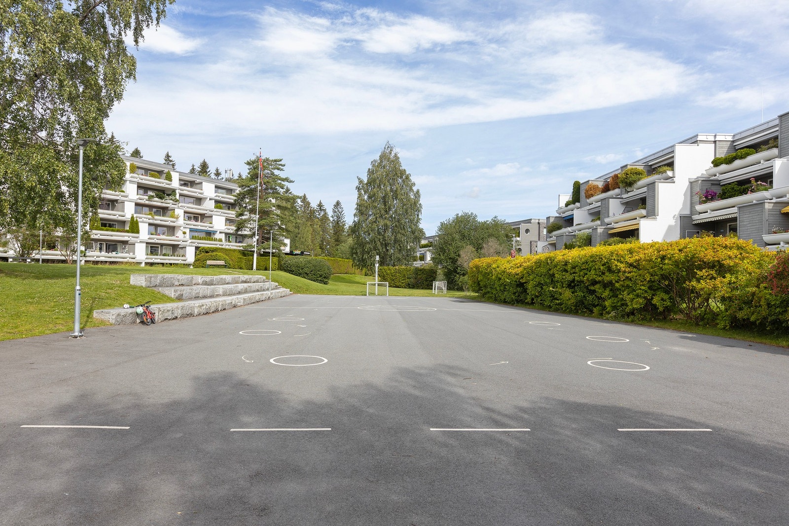 Fotballbane i fellesarealene. Galleribilde