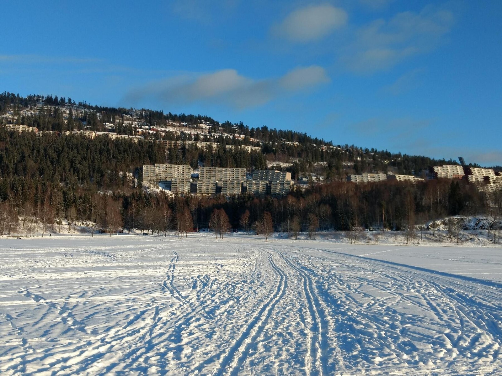 Det er kort vei til fantastiske turmuligheter og Bogstadvannet er et populært turmål både sommer og vinter. Galleribilde