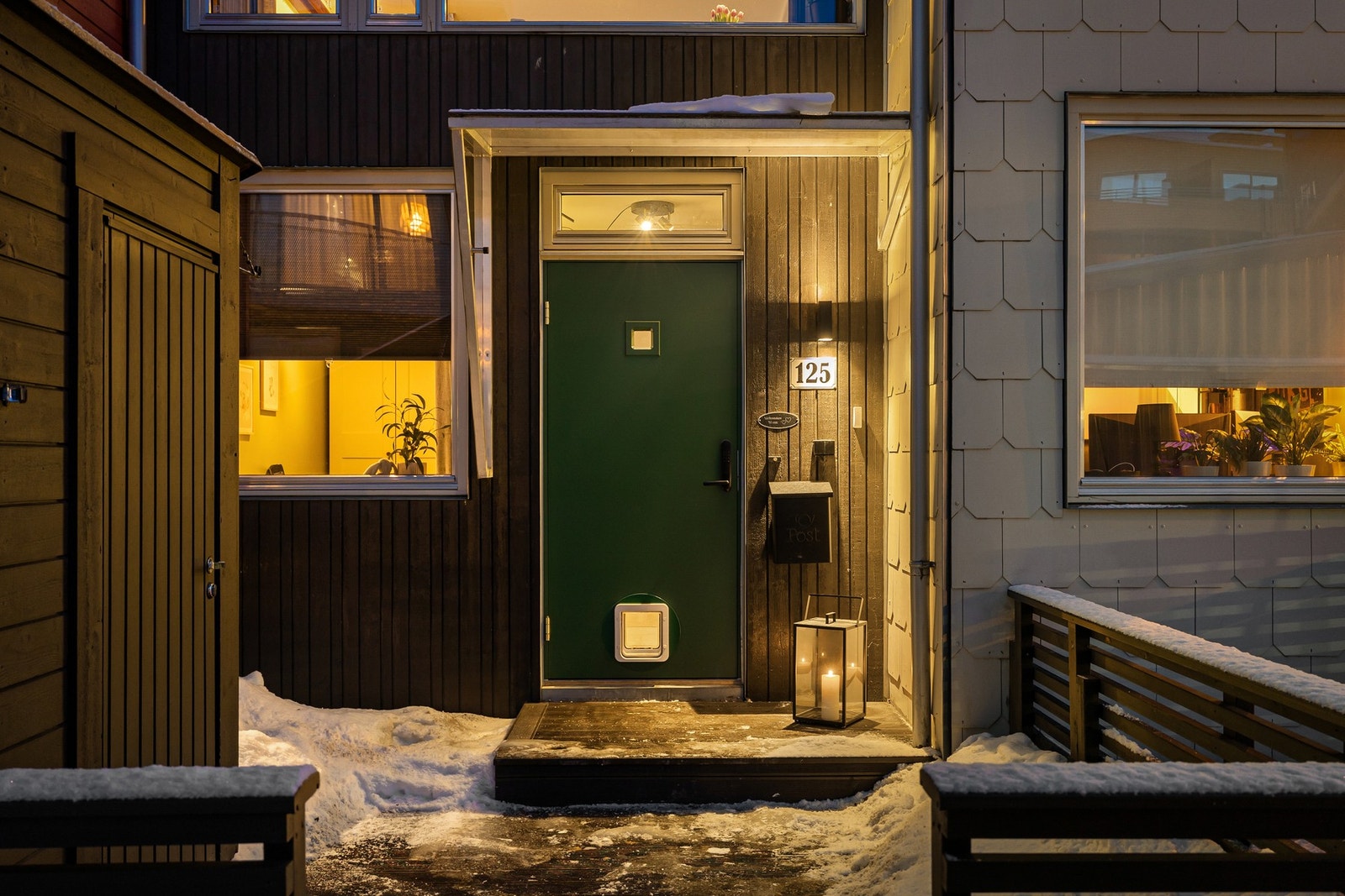 Det medfølger fast parkeringsplass med lader til elbil Galleribilde