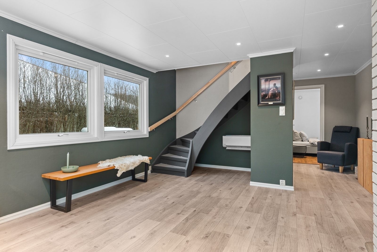 Trapp opp til 2. etasje Galleribilde