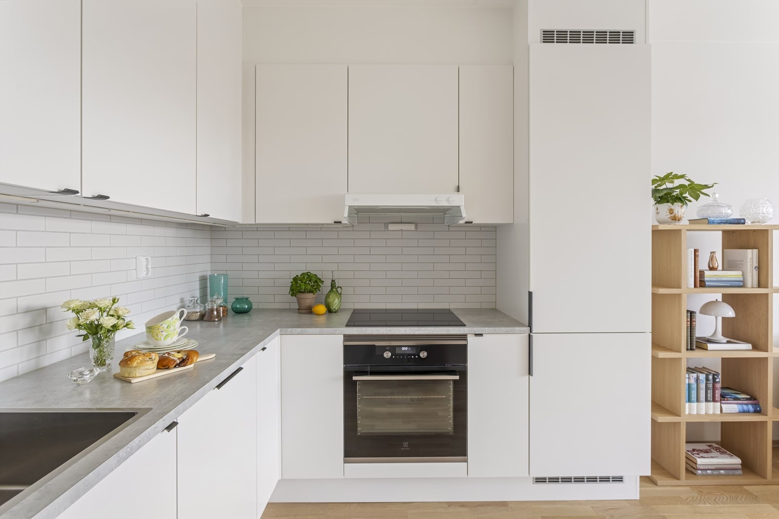 Her får du godt med skap- og benkeplass. Galleribilde