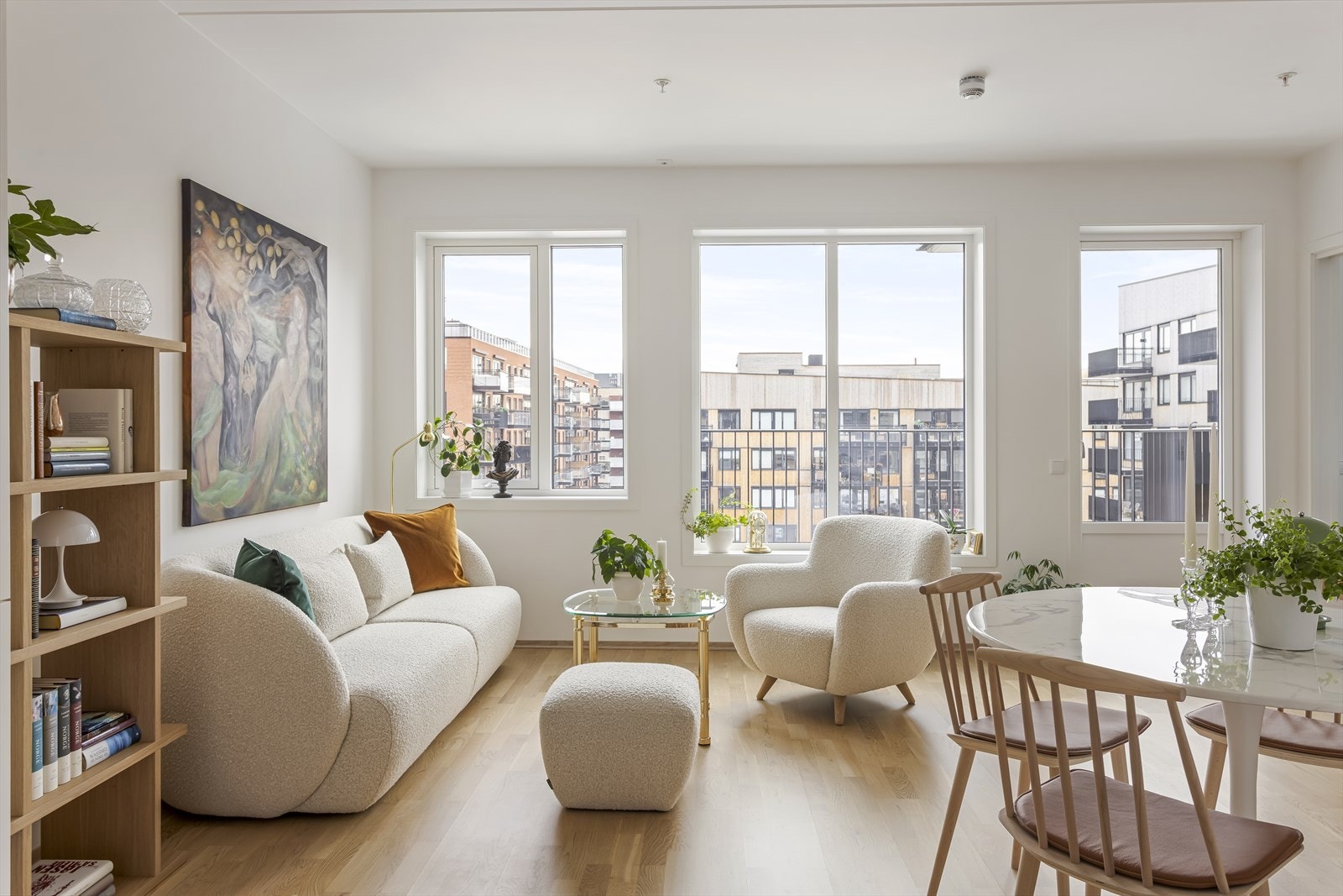 Nå har du muligheten til å kjøpe en rålekker 2-roms i rolige omgivelser sentralt på Løren! Galleribilde