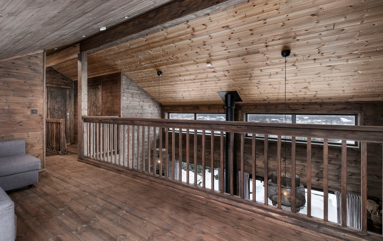 Mezanin/hems. Galleribilde