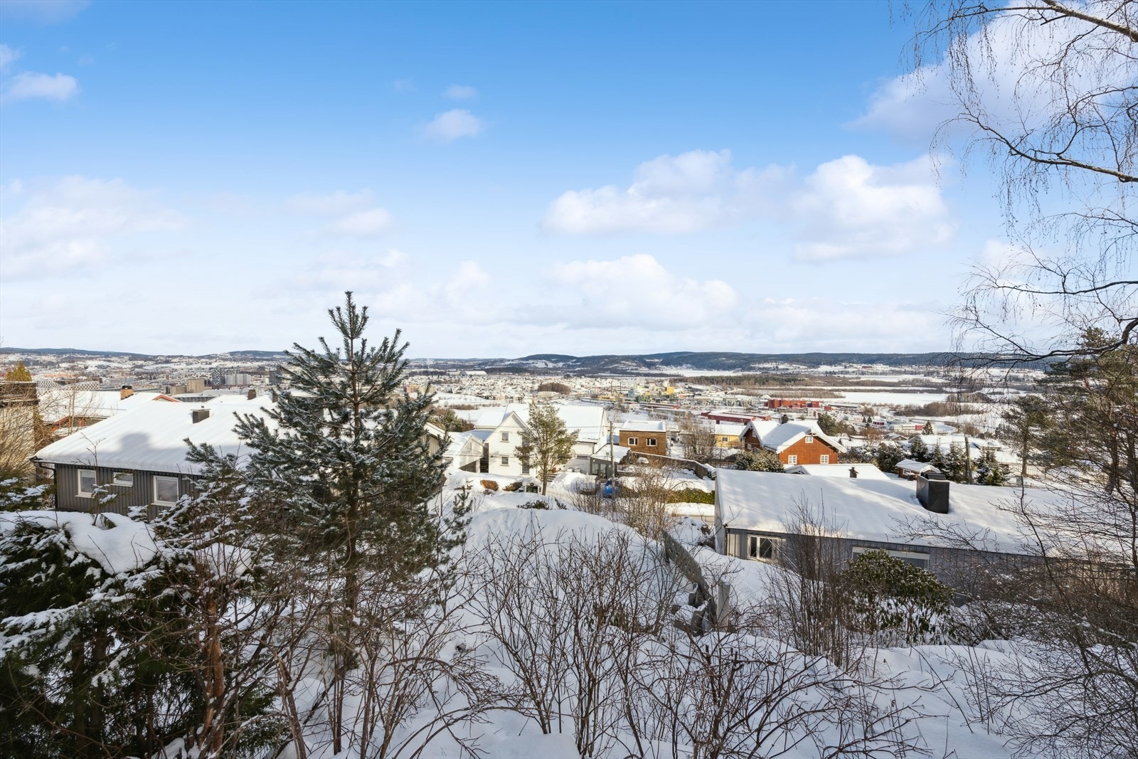 Herfra kan den flotte utsikt til Lillestrøm by nytes. Galleribilde