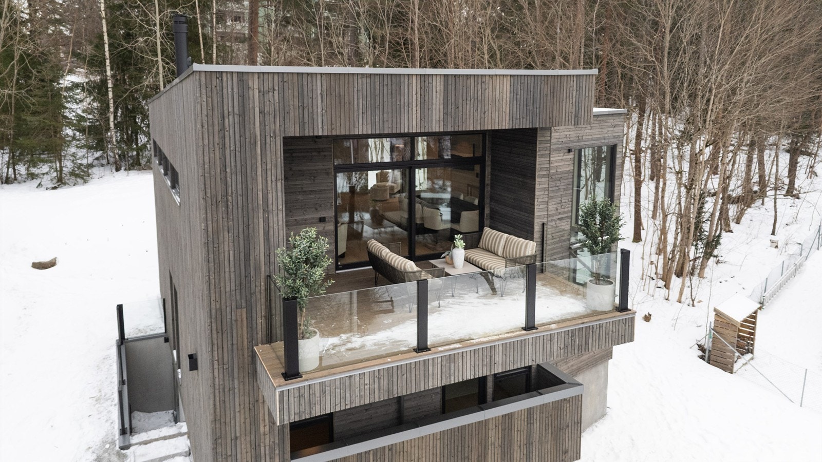 Den romslige takterrassen er en av boligens fremste kvaliteter. Galleribilde