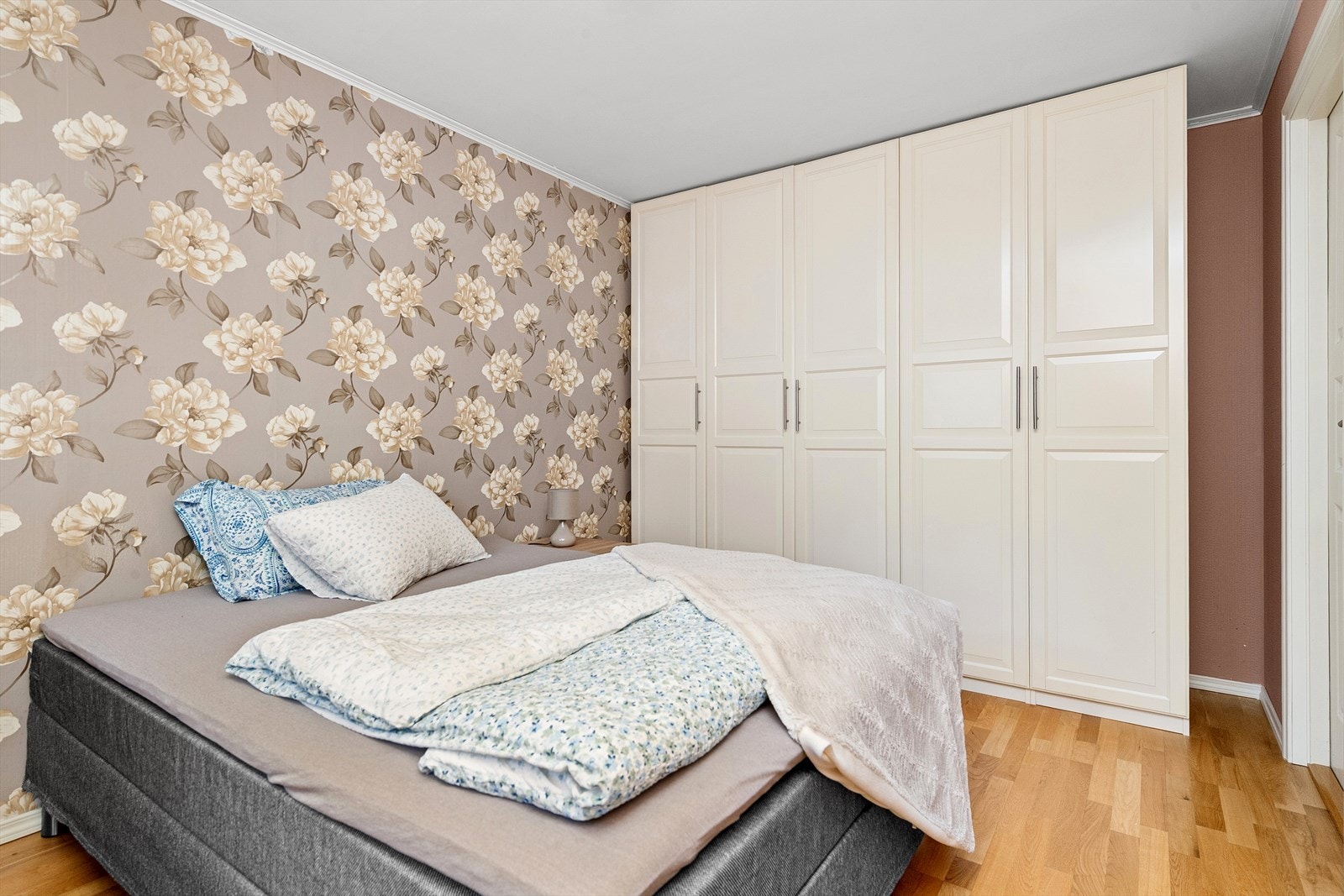 Soverom. Galleribilde