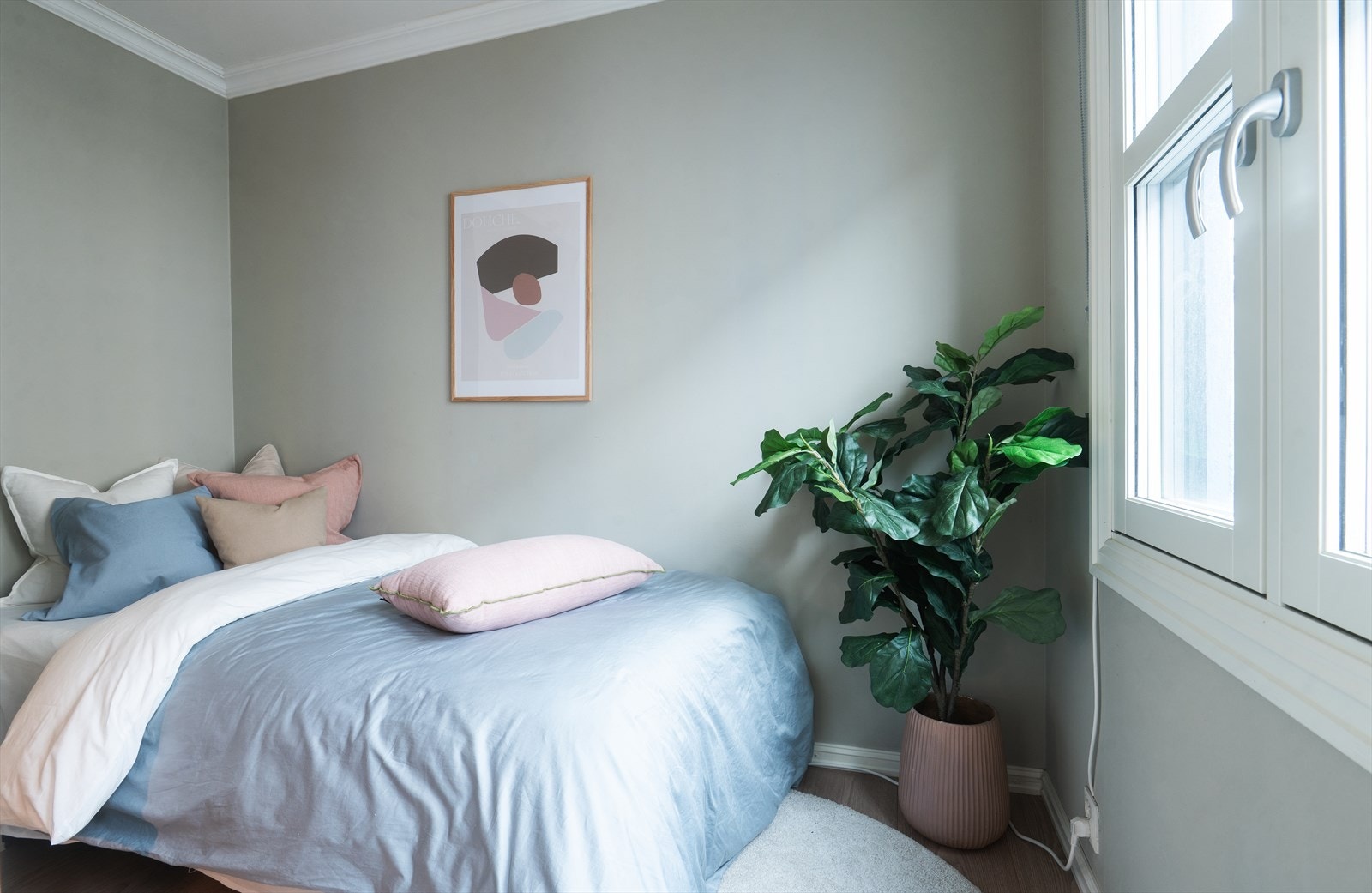 Soverom 2 egner seg godt som barnerom, gjesterom eller kontor. Galleribilde