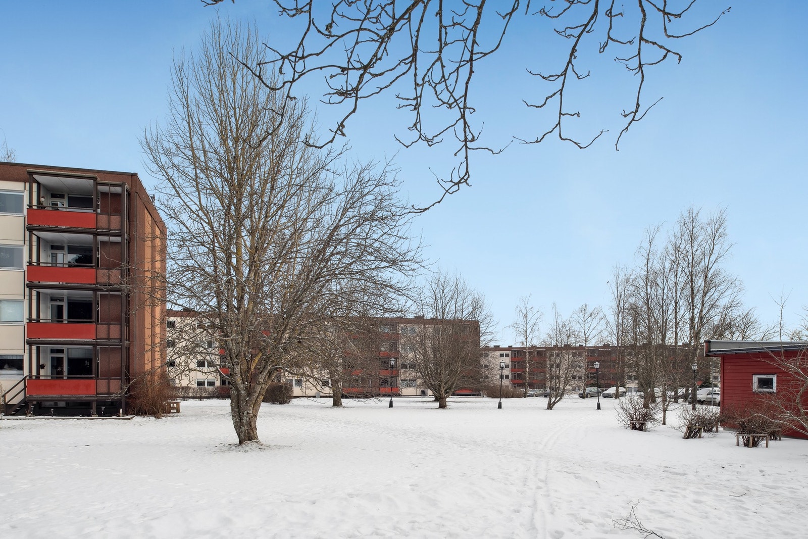 Borettslaget har også et festlokale som kan leies av andelseiere, og et felles vaskeri i Lillebergvegen 6. Galleribilde