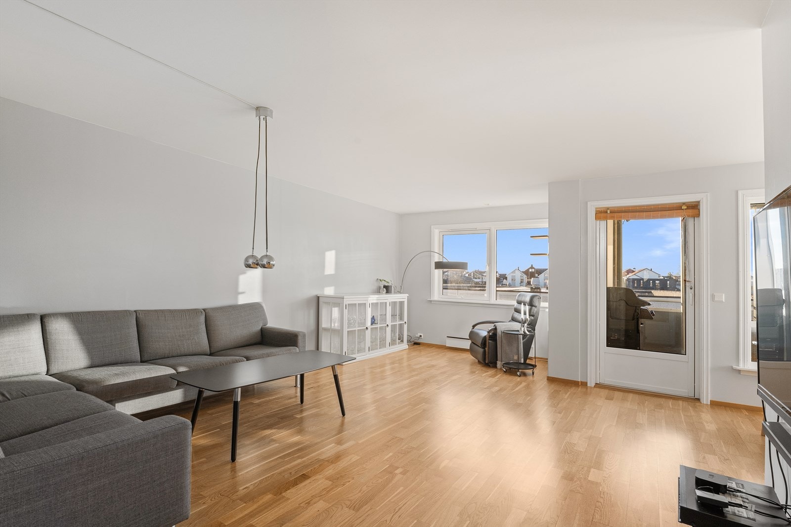 Leilighet med 2 soverom, balkong og bra planløsning. Galleribilde