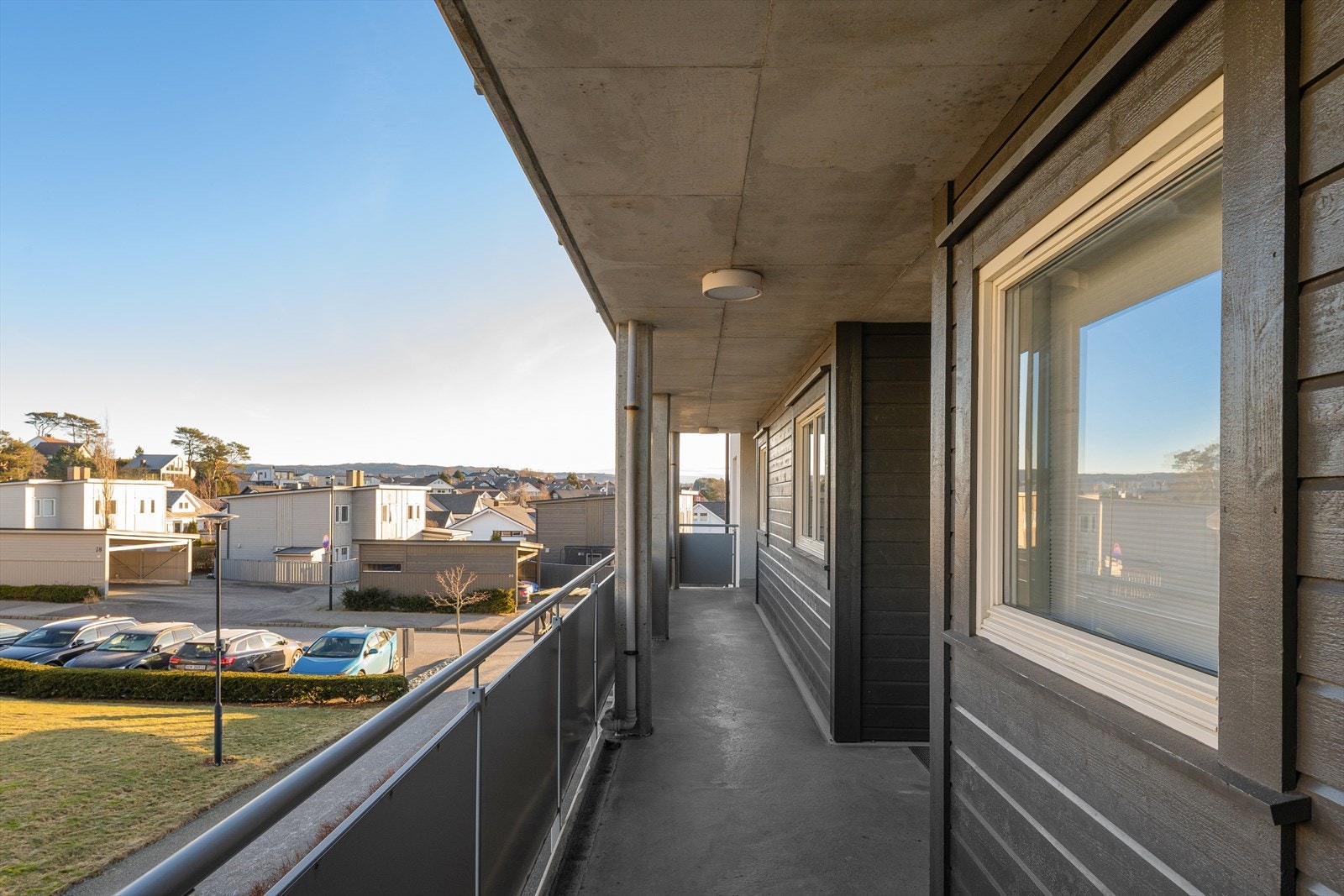 Utsikt fra inngangsparti Galleribilde