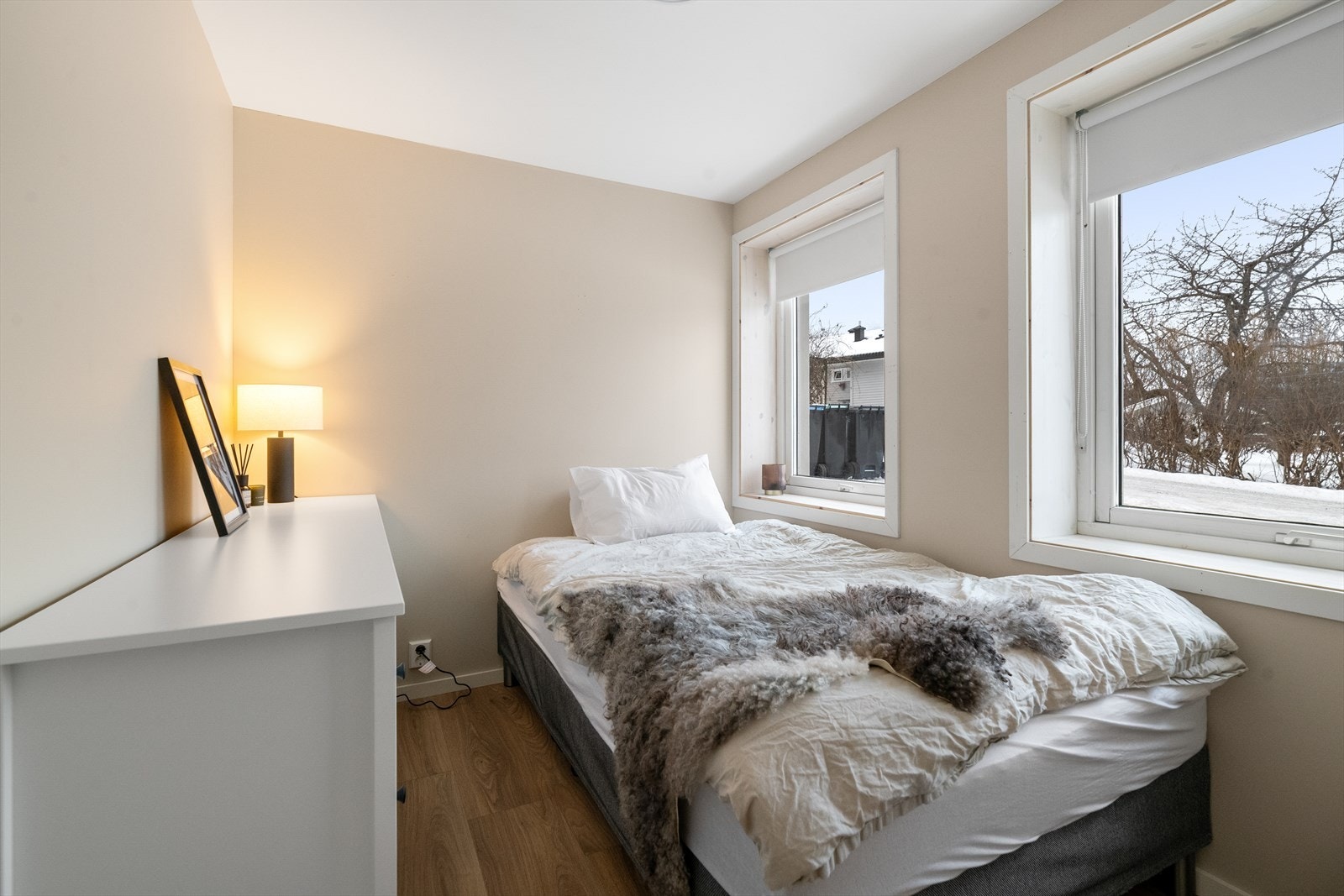 Leilighet 2 innehar 3 gode soverom. Galleribilde