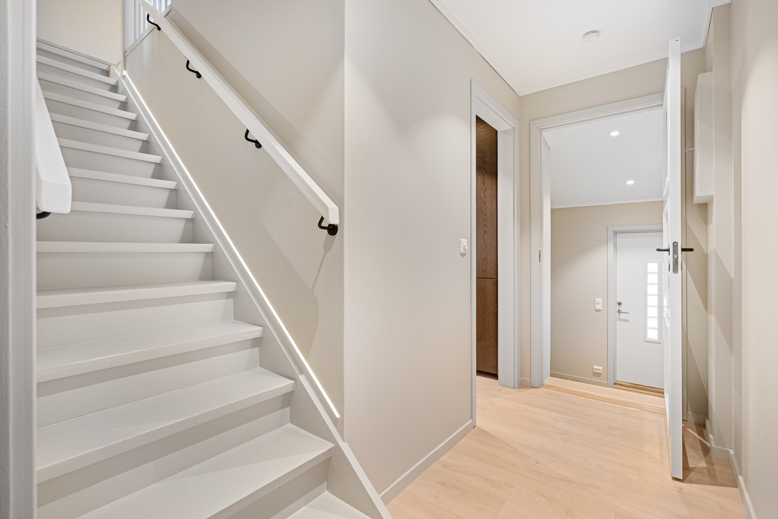 - Opp til øverste etasje finner vi soveromsavdelingen og enda et bad... Galleribilde