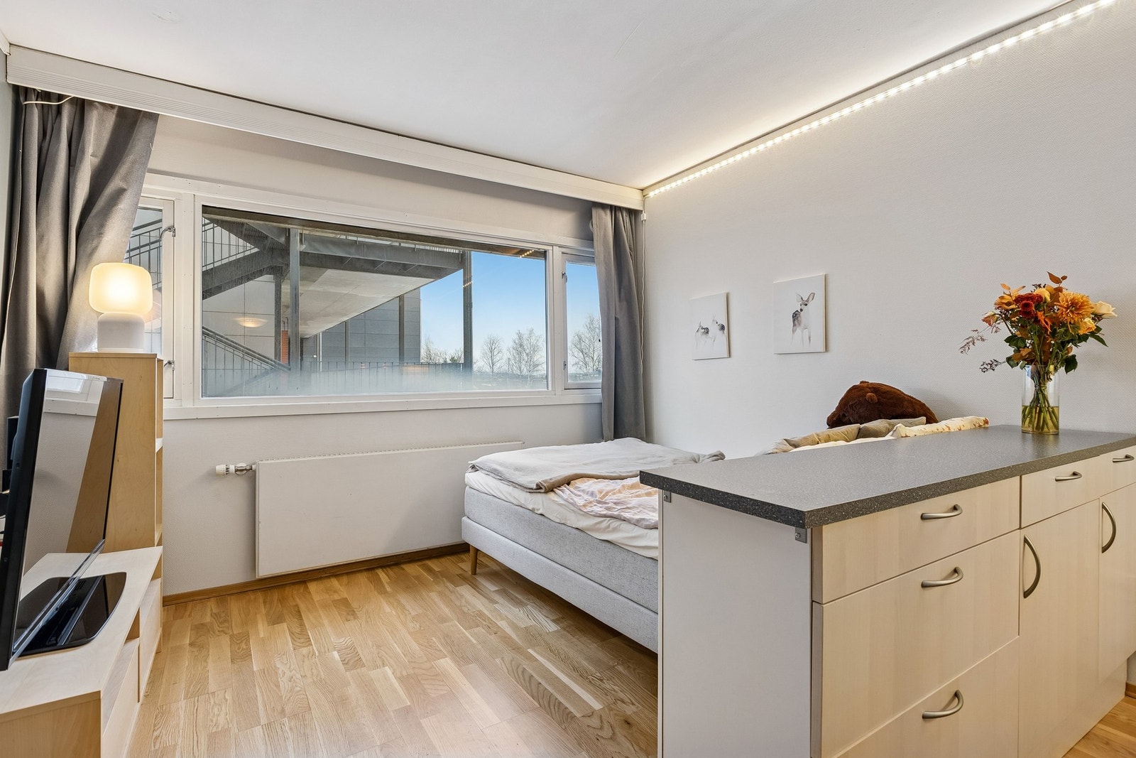 Leiligheten oppleves som lys og innbydende. Galleribilde