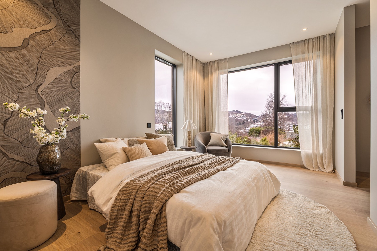 Soverommene er lagt mot husets østside. Galleribilde