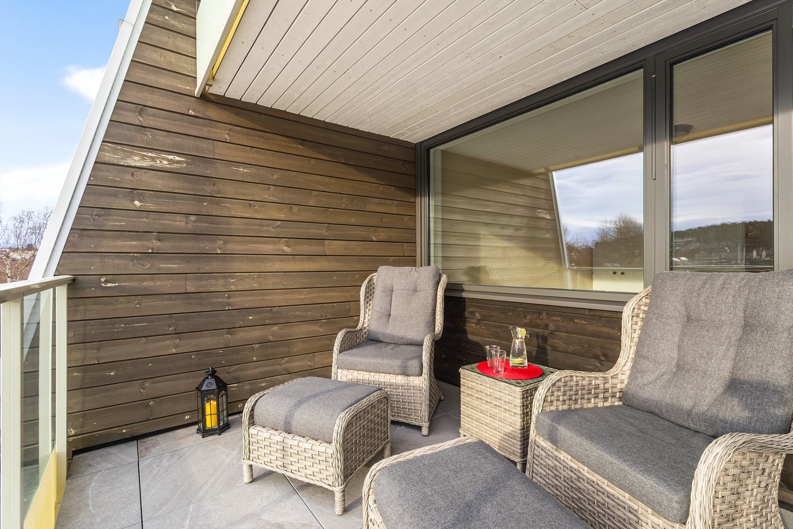 Balkongen er fullstendig oppusset i 2024/25. Galleribilde