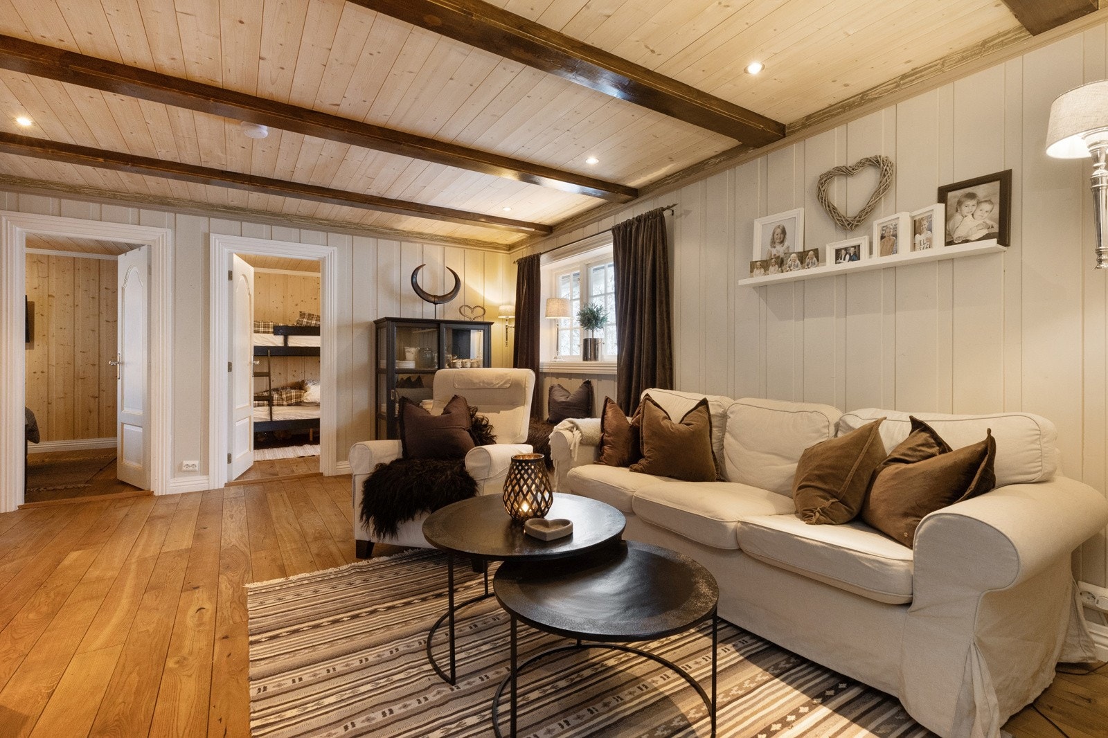 Plass til sittegruppe og andre stuemøbler Galleribilde