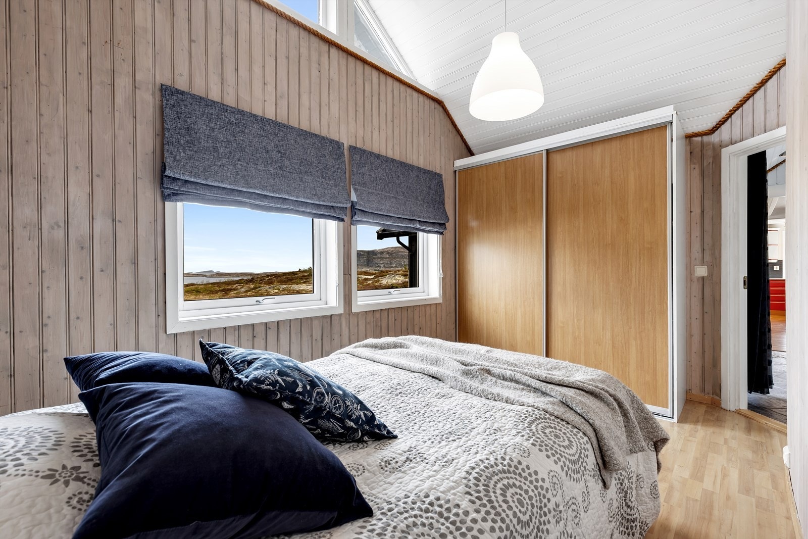 Soverom. Galleribilde