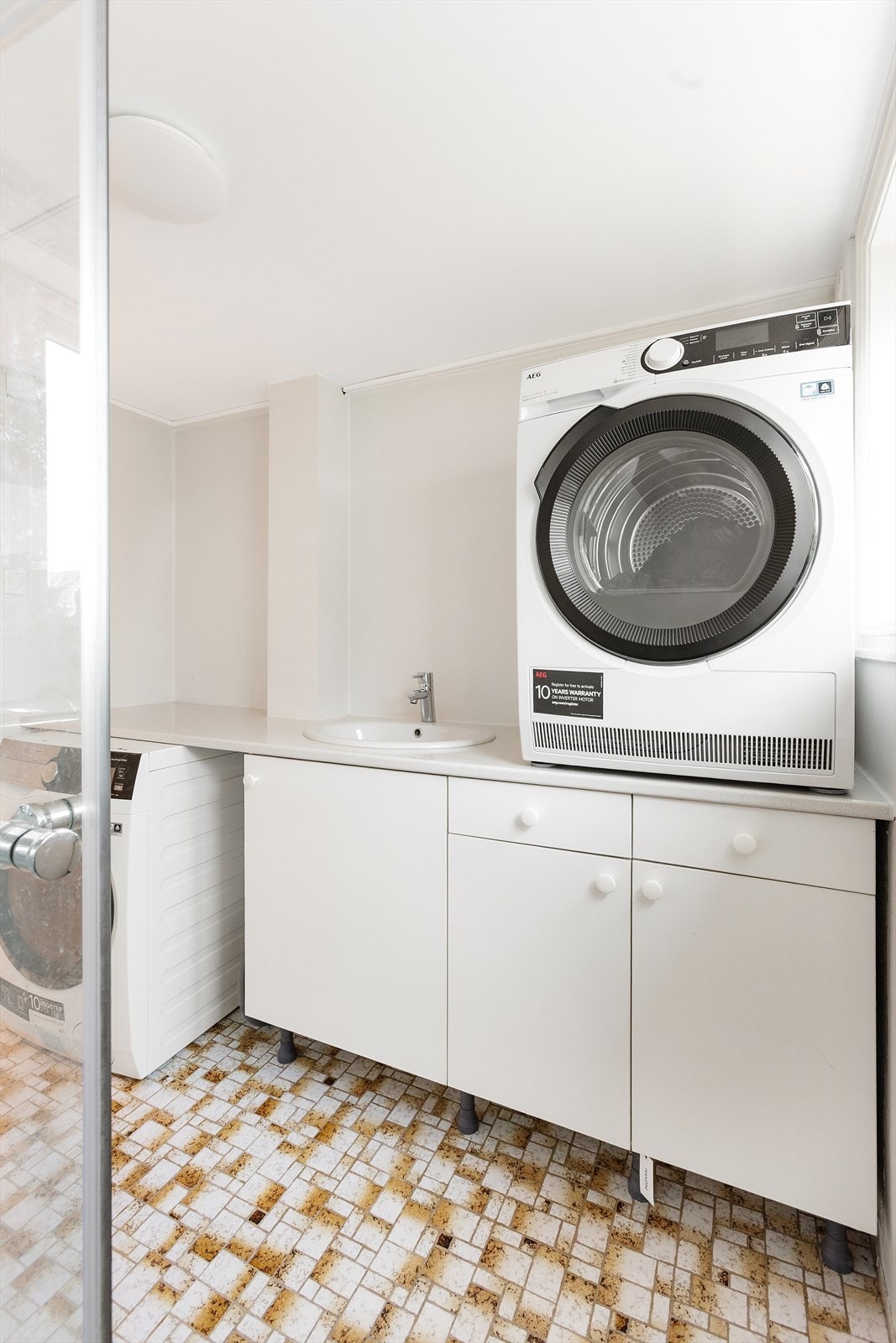 Vaskerom Galleribilde