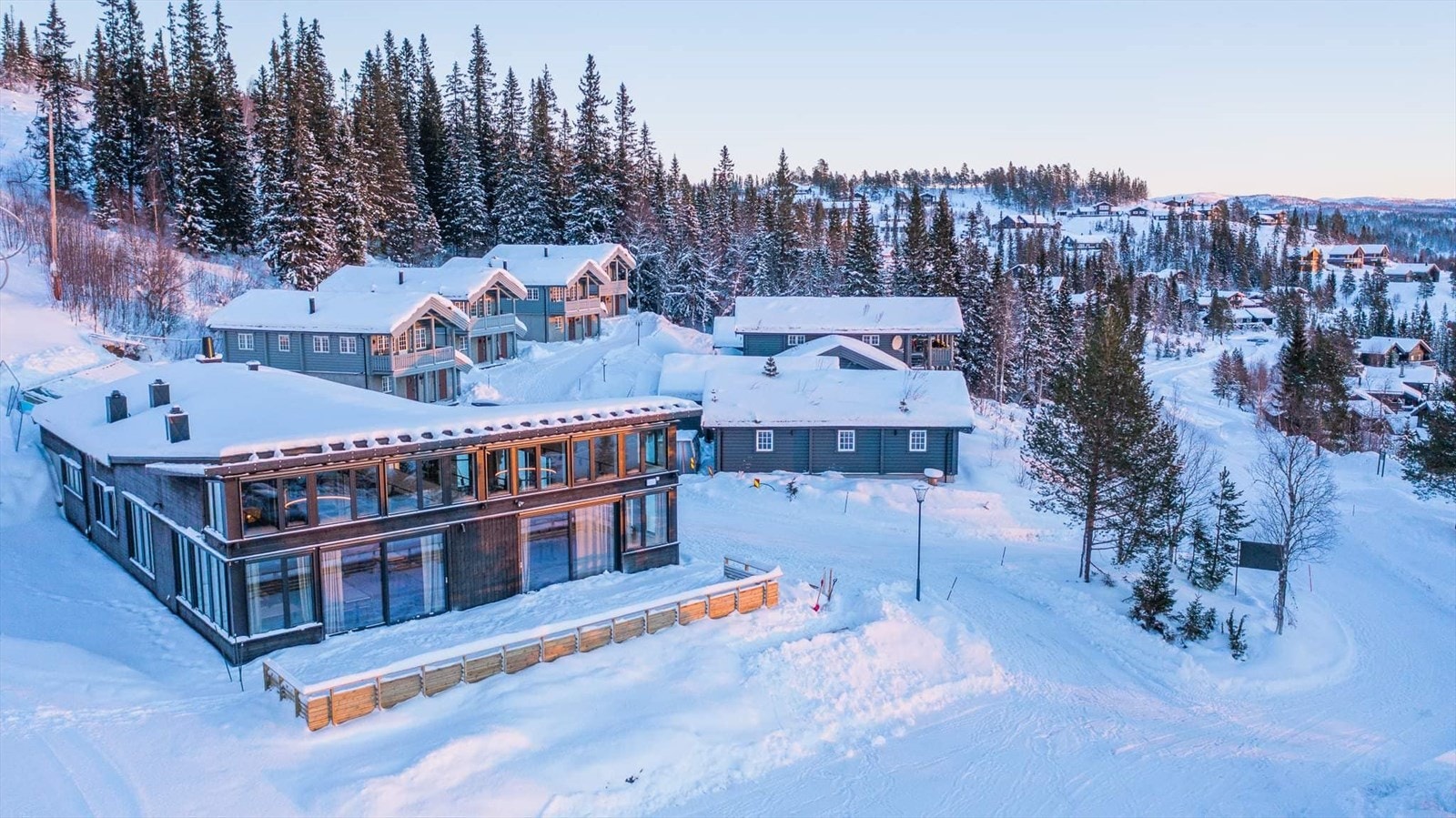 Kirkebyfjellet er et moderne konferansehotell som har hovedfokus på mat og service. Galleribilde