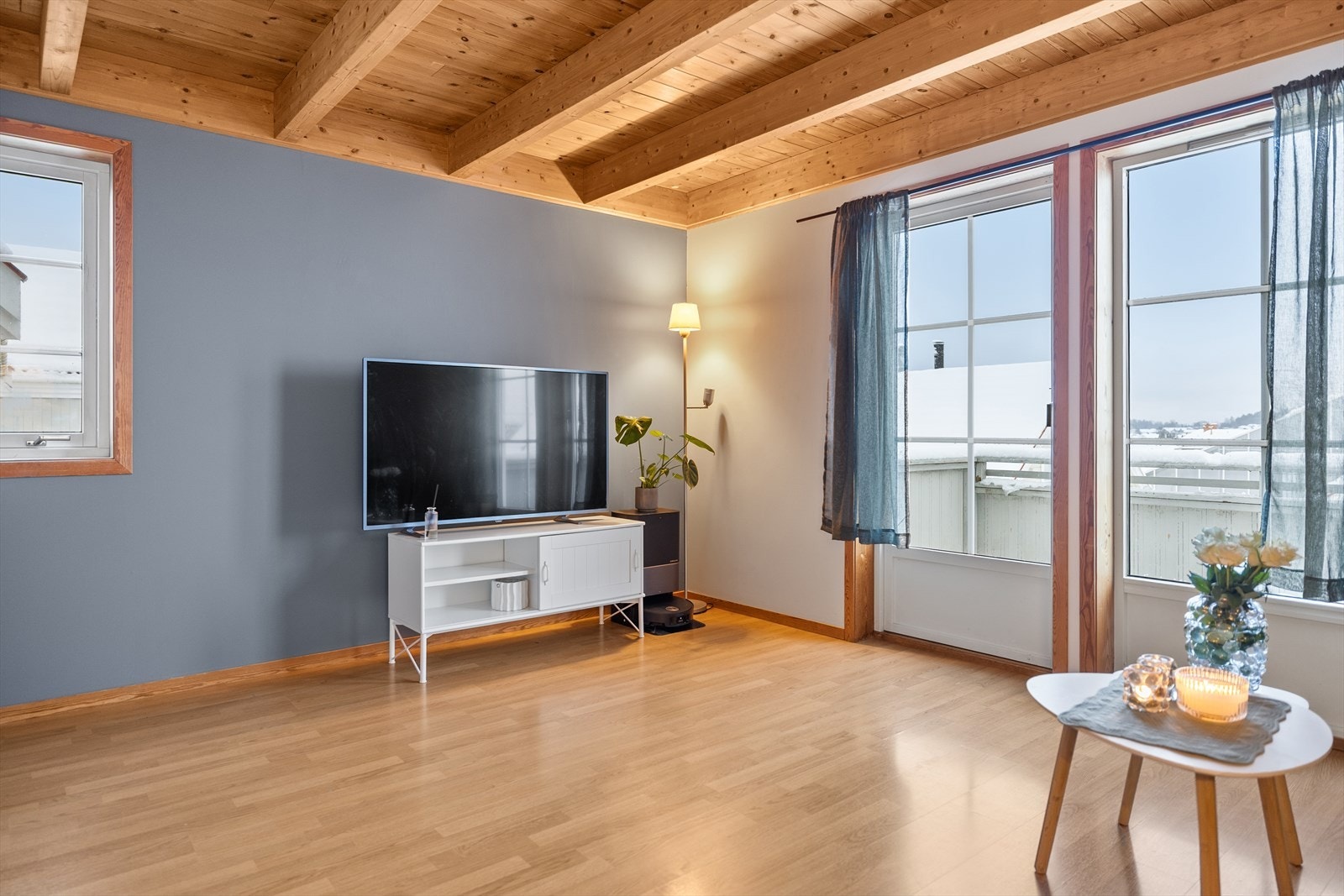 Her møter du et godt rom med fine møbleringsmuligheter. Galleribilde