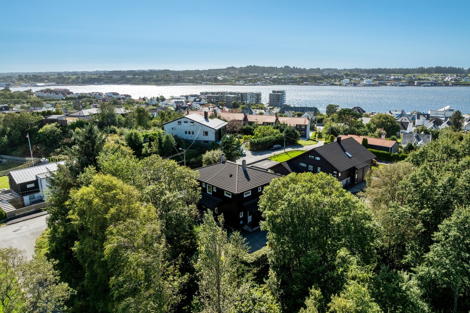 Dronebilde mot sørvest Galleribilde