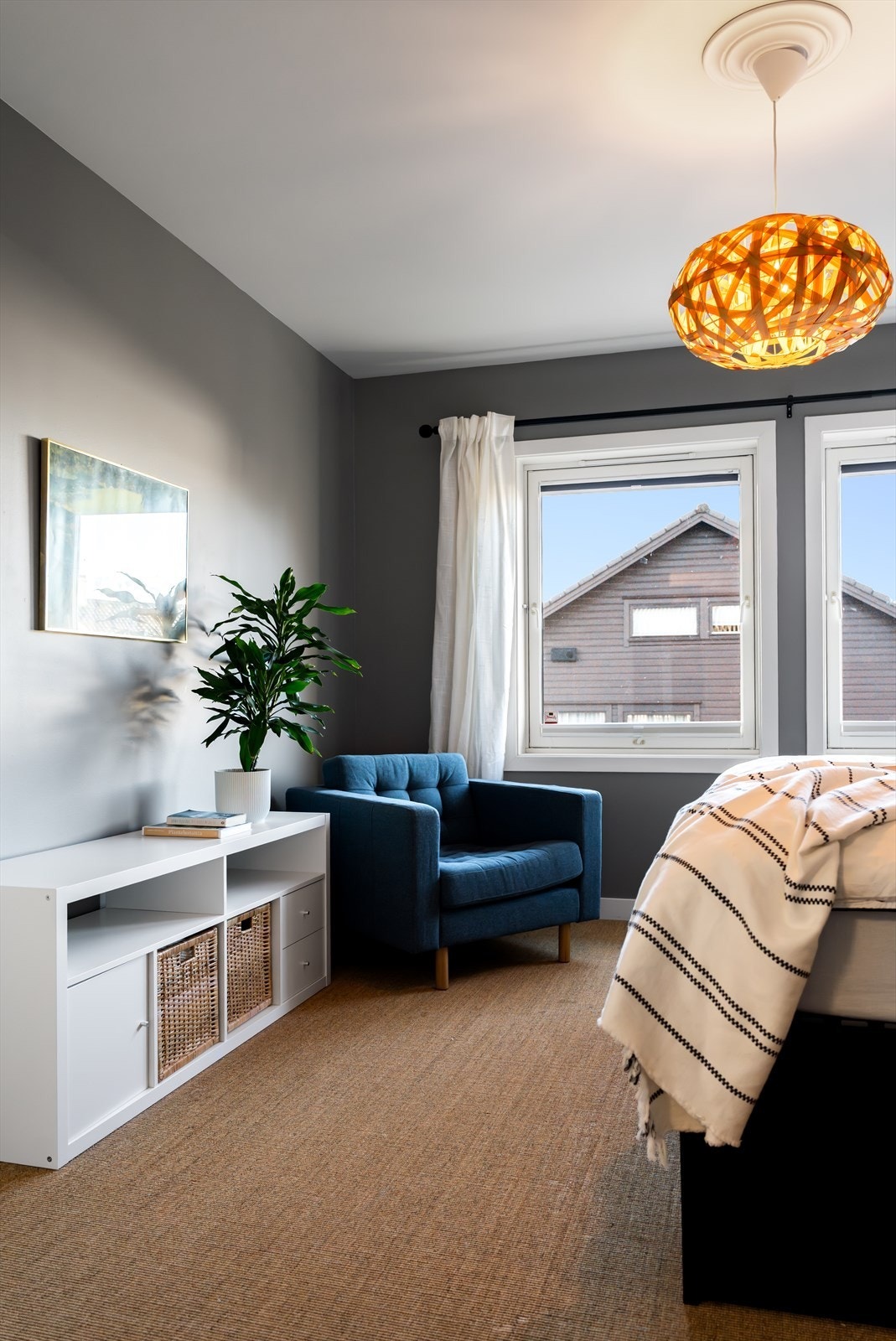 Eget garderoberom tilknyttet soverommet Galleribilde