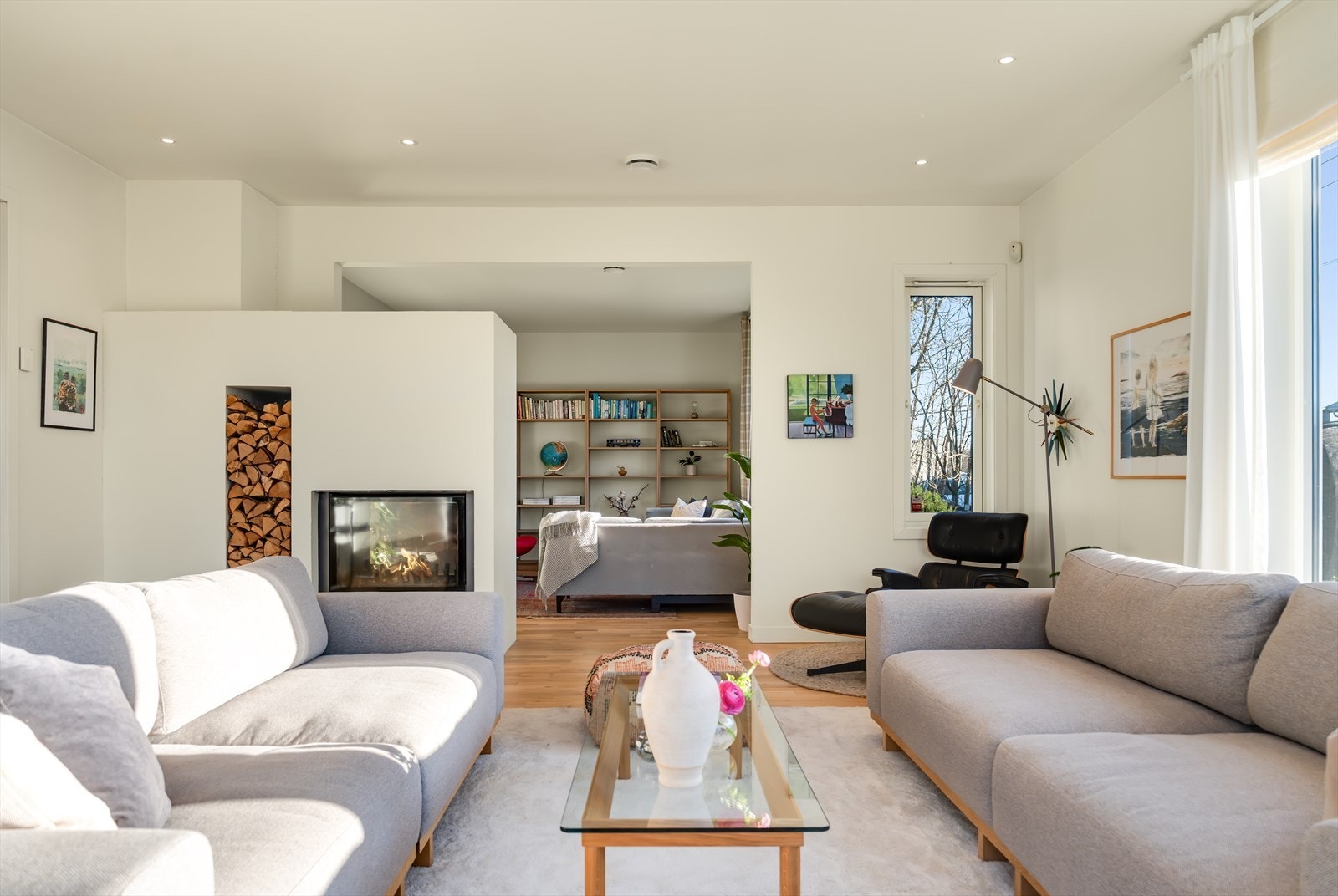 Stuen lar seg lett møblere i ulike soner Galleribilde